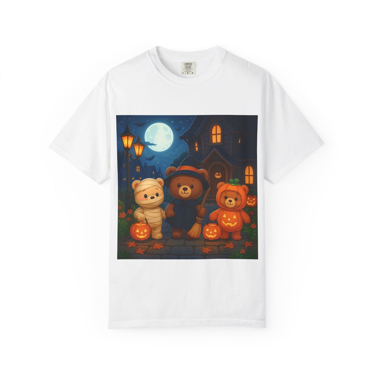 Halloween Bear T-Shirt, Cozy Fall Outfit, Cute Trick-or-Treat Shirt, Unisex Tee for Halloween, Gift for Kids and Adults