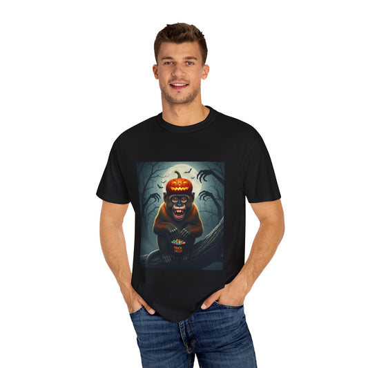 Halloween Monkey T-Shirt | Spooky Graphic Tee | Unisex Shirt for Halloween Parties, Gift Idea, Fall Fashion